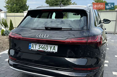 Внедорожник / Кроссовер Audi e-tron 2020 в 