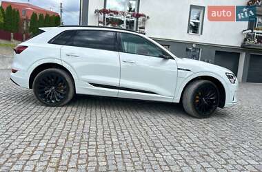 Внедорожник / Кроссовер Audi e-tron 2019 в 