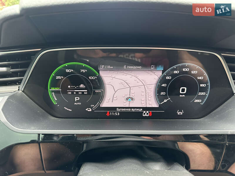 Внедорожник / Кроссовер Audi e-tron 2020 в Хмельницком
