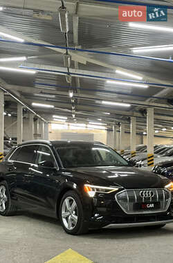 Внедорожник / Кроссовер Audi e-tron 2019 в 