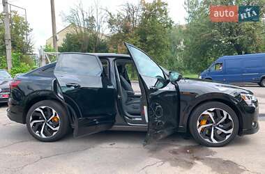 Внедорожник / Кроссовер Audi e-tron 2022 в 