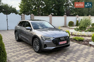Внедорожник / Кроссовер Audi e-tron 2020 в 