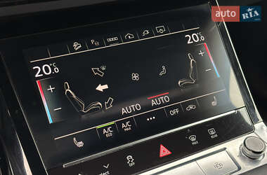 Внедорожник / Кроссовер Audi e-tron 2022 в 