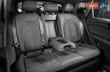 Позашляховик / Кросовер Audi e-tron 2022 в 