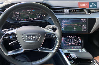 Внедорожник / Кроссовер Audi e-tron 2019 в 