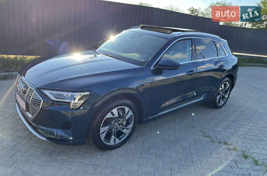 Внедорожник / Кроссовер Audi e-tron 2020 в 