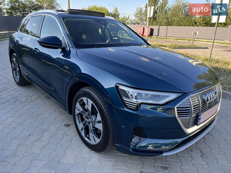 Внедорожник / Кроссовер Audi e-tron 2020 в Днепре