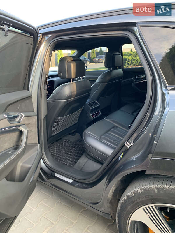 Внедорожник / Кроссовер Audi e-tron 2019 в Бучаче фото 31 Внедорожник / Кроссовер Audi e-tron 2019 в Бучаче