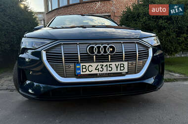 Внедорожник / Кроссовер Audi e-tron 2021 в 