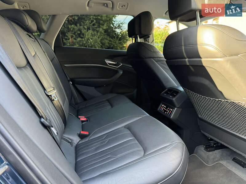 Внедорожник / Кроссовер Audi e-tron 2021 в Львове