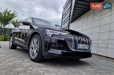 Внедорожник / Кроссовер Audi e-tron 2020 в 