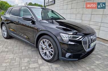 Внедорожник / Кроссовер Audi e-tron 2020 в 