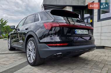 Внедорожник / Кроссовер Audi e-tron 2020 в 