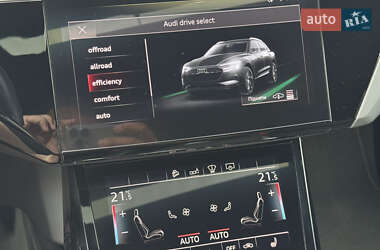 Внедорожник / Кроссовер Audi e-tron 2020 в 