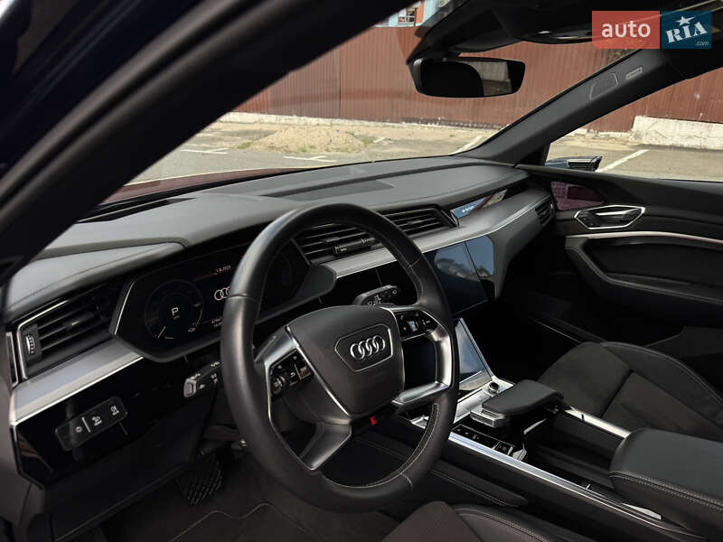 Позашляховик / Кросовер Audi e-tron 2020 в Києві