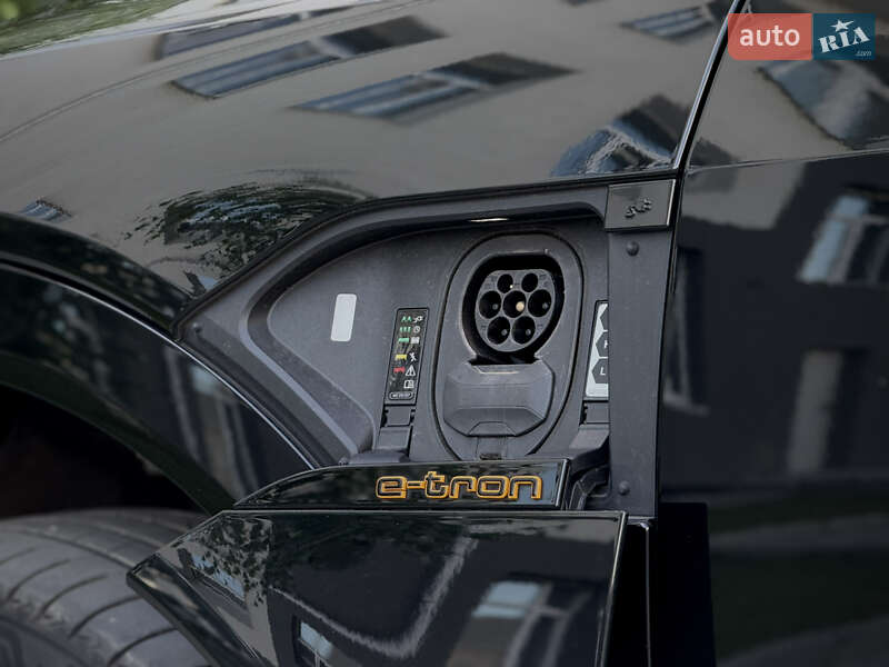 Внедорожник / Кроссовер Audi e-tron 2022 в Луцке