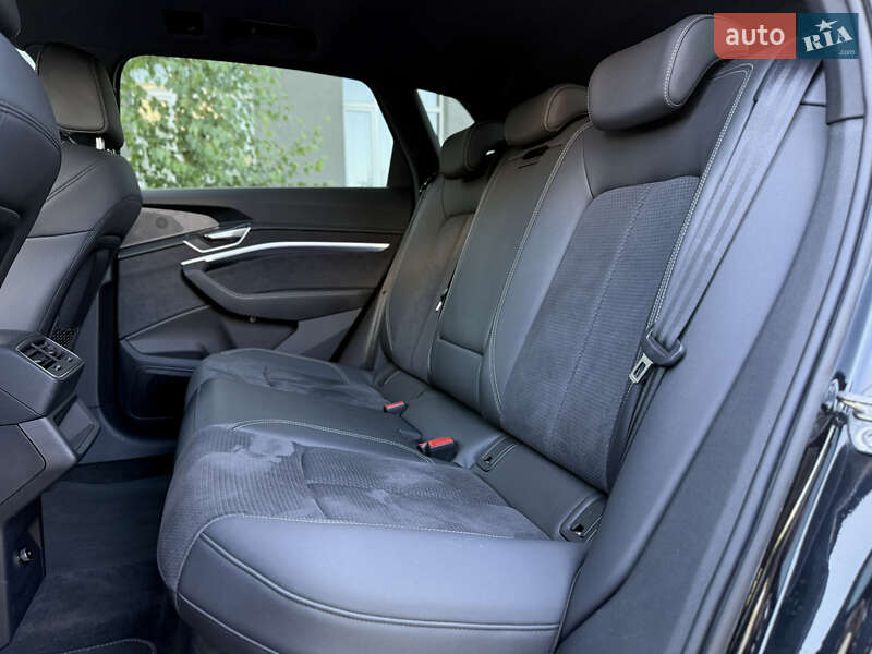 Внедорожник / Кроссовер Audi e-tron 2022 в Луцке