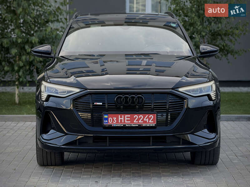 Позашляховик / Кросовер Audi e-tron 2022 в Луцьку