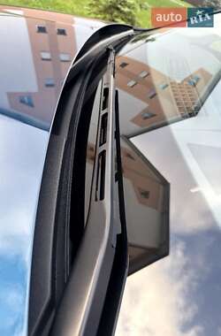 Внедорожник / Кроссовер Audi e-tron 2021 в 