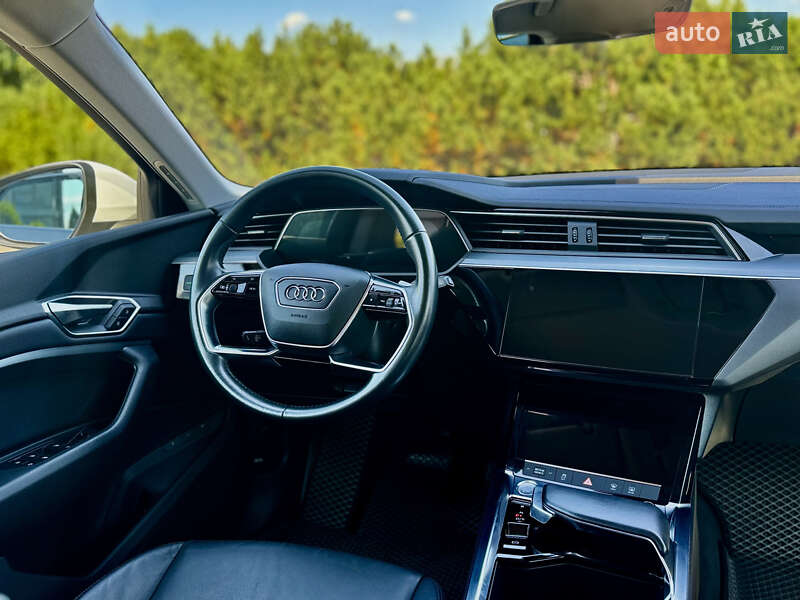 Внедорожник / Кроссовер Audi e-tron 2020 в Киеве