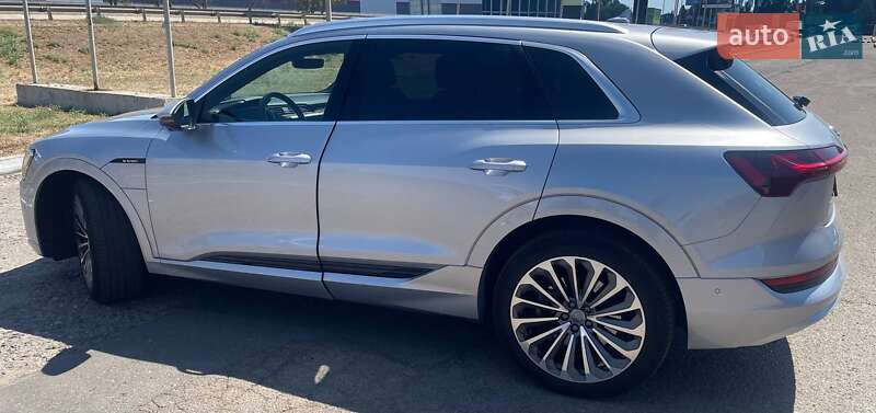 Внедорожник / Кроссовер Audi e-tron 2019 в Одессе фото 4 Внедорожник / Кроссовер Audi e-tron 2019 в Одессе