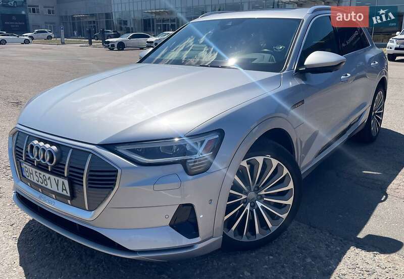 Audi e-tron 2019