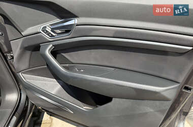Внедорожник / Кроссовер Audi e-tron 2019 в 