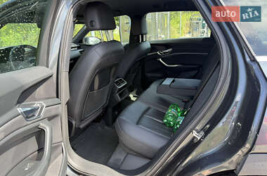 Внедорожник / Кроссовер Audi e-tron 2019 в 