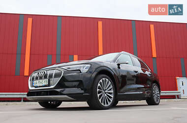 Внедорожник / Кроссовер Audi e-tron 2019 в 