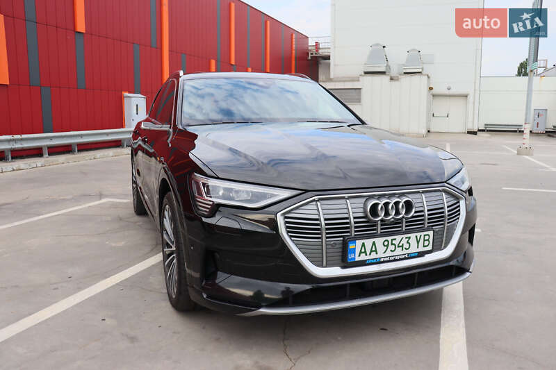 Позашляховик / Кросовер Audi e-tron 2019 в Києві фото 8 Позашляховик / Кросовер Audi e-tron 2019 в Києві