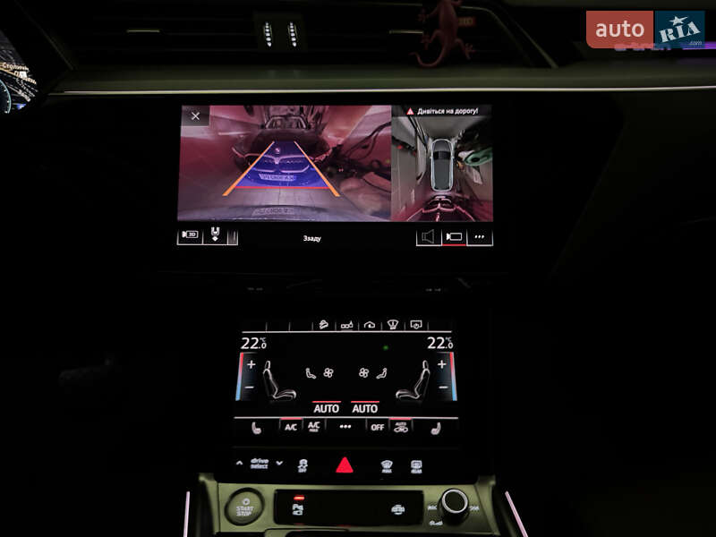 Позашляховик / Кросовер Audi e-tron 2019 в Києві фото 33 Позашляховик / Кросовер Audi e-tron 2019 в Києві