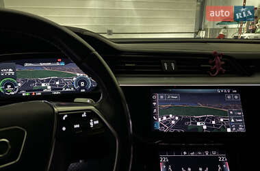 Внедорожник / Кроссовер Audi e-tron 2019 в 