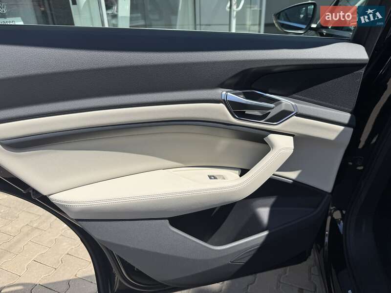 Позашляховик / Кросовер Audi e-tron 2019 в Чернівцях