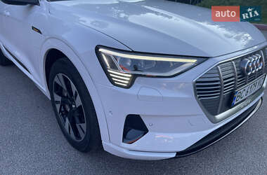 Внедорожник / Кроссовер Audi e-tron 2019 в 