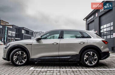 Внедорожник / Кроссовер Audi e-tron 2021 в 