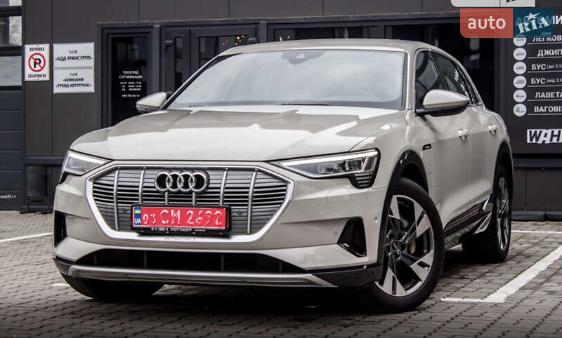 Позашляховик / Кросовер Audi e-tron 2021 в Шептицькому