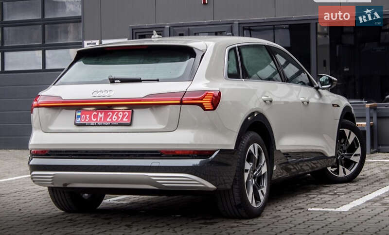 Позашляховик / Кросовер Audi e-tron 2021 в Шептицькому