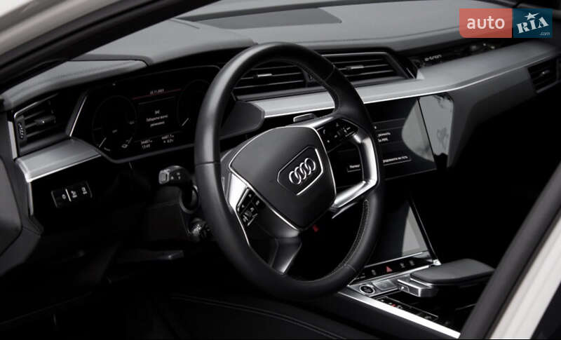 Позашляховик / Кросовер Audi e-tron 2021 в Шептицькому