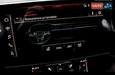 Внедорожник / Кроссовер Audi e-tron 2021 в 
