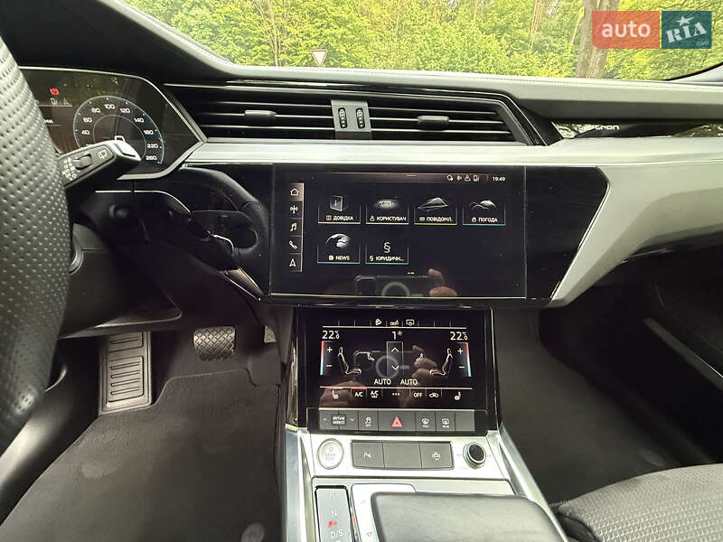 Внедорожник / Кроссовер Audi e-tron 2019 в Ровно