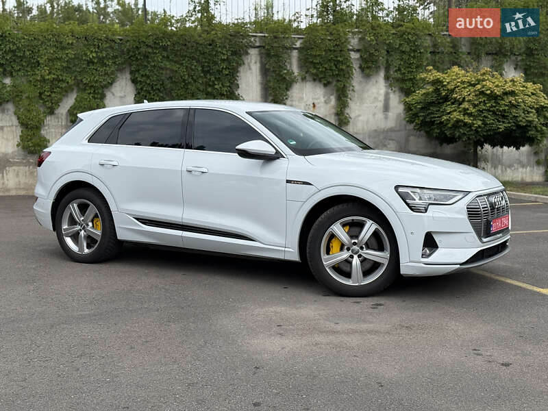 Внедорожник / Кроссовер Audi e-tron 2021 в Ровно
