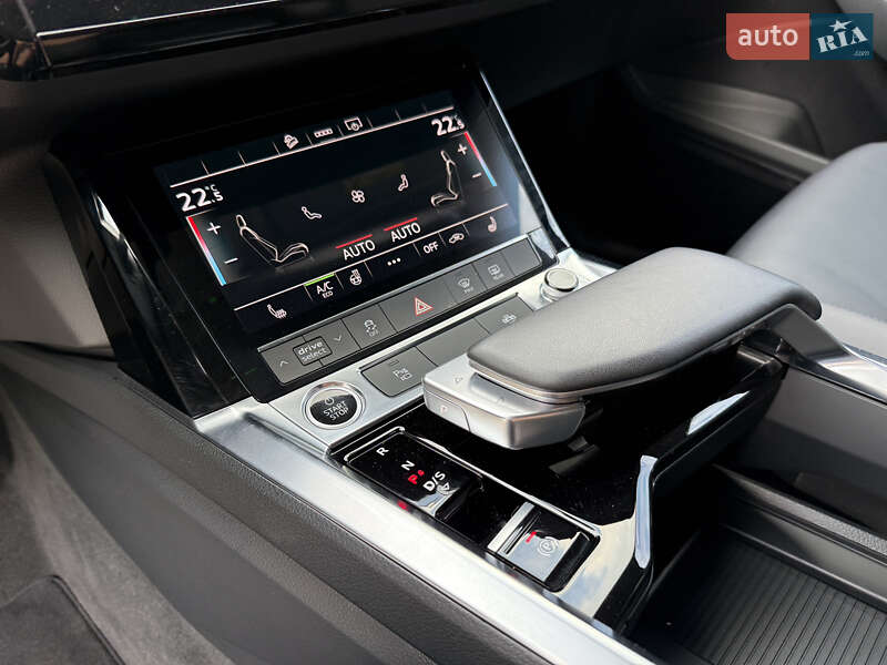 Внедорожник / Кроссовер Audi e-tron 2021 в Ровно