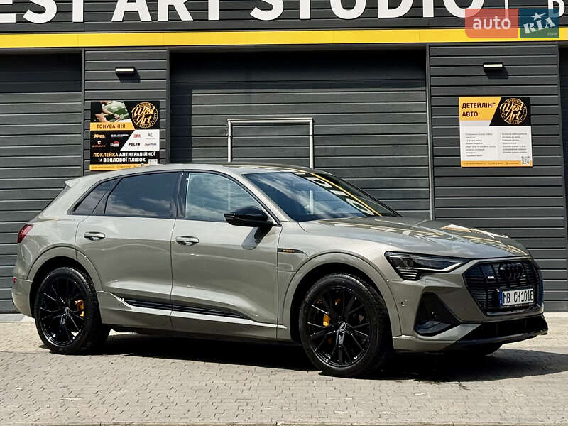 Audi e-tron 2022