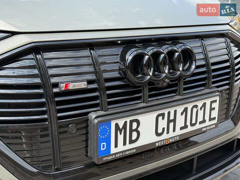 Внедорожник / Кроссовер Audi e-tron 2022 в Мукачево