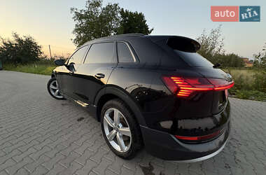 Внедорожник / Кроссовер Audi e-tron 2019 в 