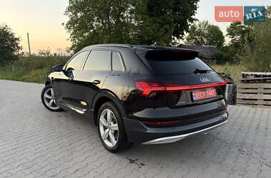 Внедорожник / Кроссовер Audi e-tron 2019 в 