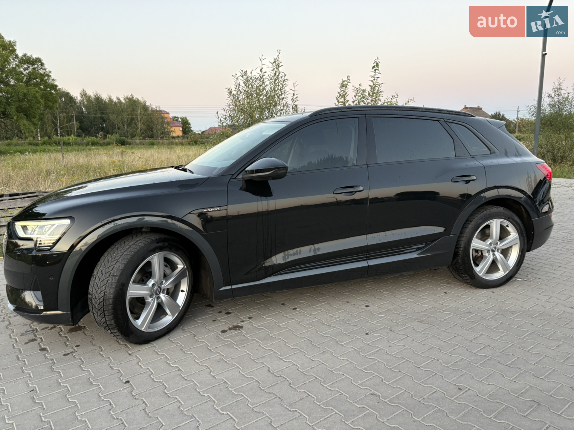2019 Audi e-tron - мініатюра 12