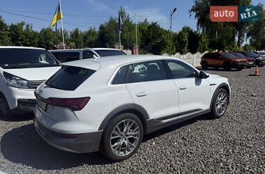 Внедорожник / Кроссовер Audi e-tron 2019 в 