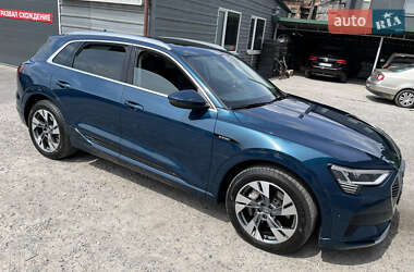 Внедорожник / Кроссовер Audi e-tron 2020 в 