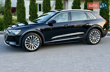 Внедорожник / Кроссовер Audi e-tron 2022 в 